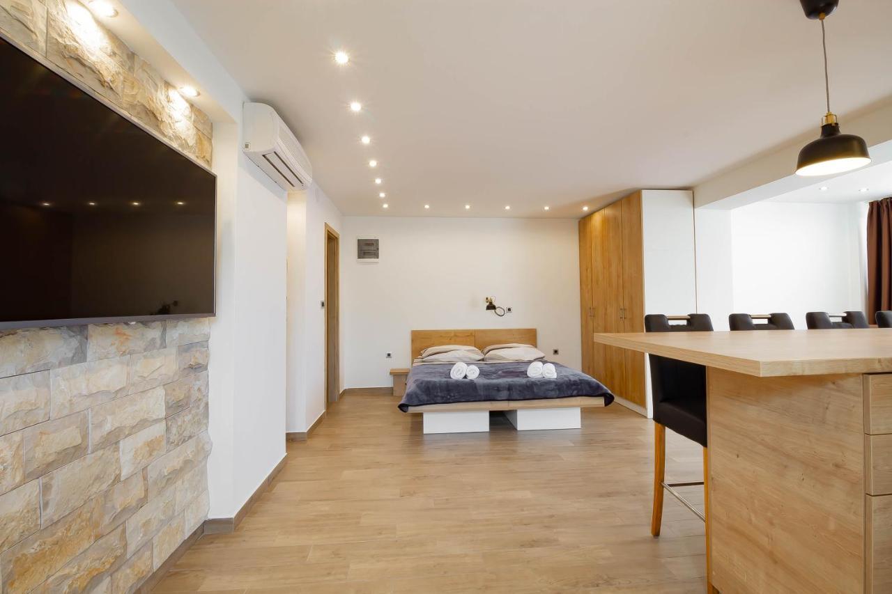 Apartments Marinici Rijeka - With Private Parking Exterior foto